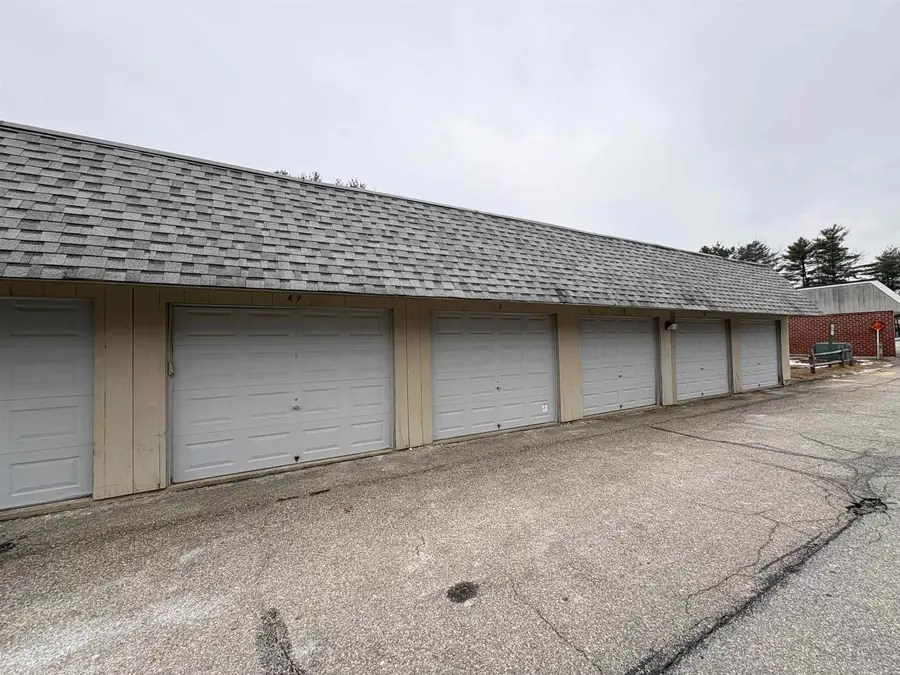 2 Roedean Drive #303, Nashua, NH 03063 - Image #3