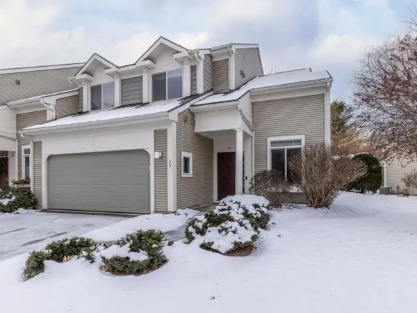 35 Hummingbird Lane, South Burlington, VT 05403