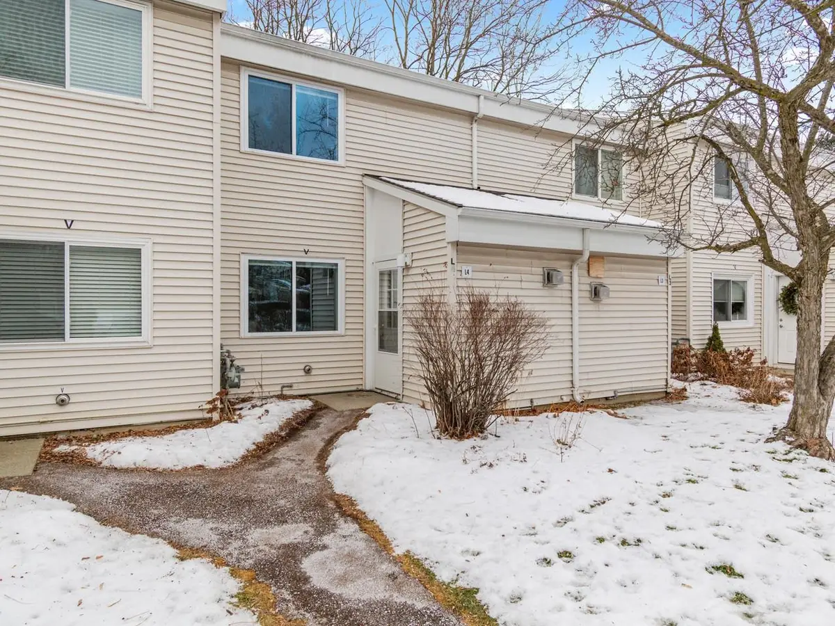 L4 Grandview Drive, South Burlington, VT 05403 - Image #1
