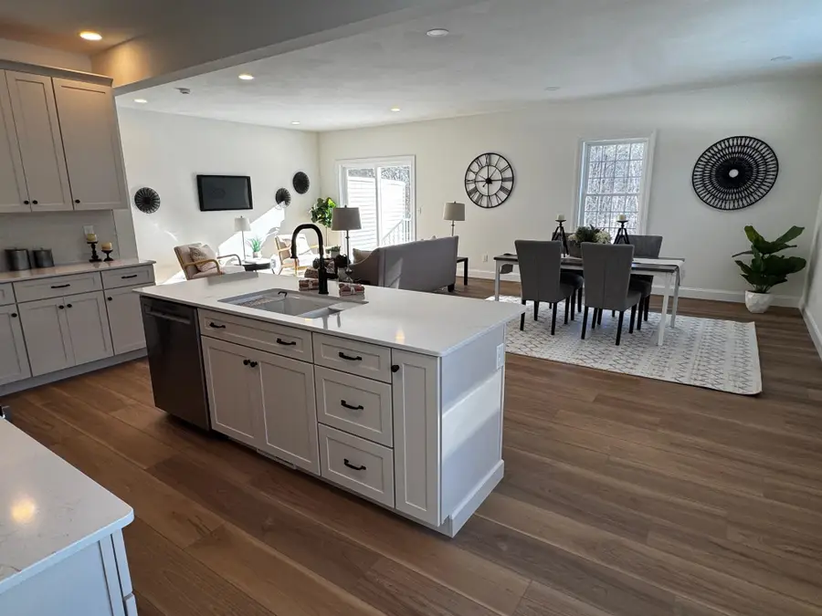 33B Griffin Road, Hudson, NH 03051 - Image #2