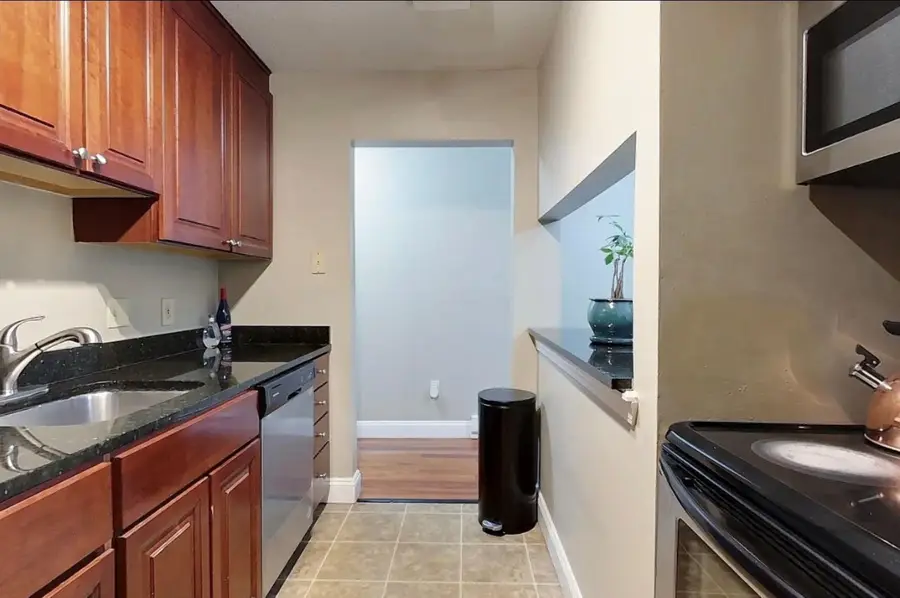 106 Eastern Avenue #102, Manchester, NH 03104 - Image #2