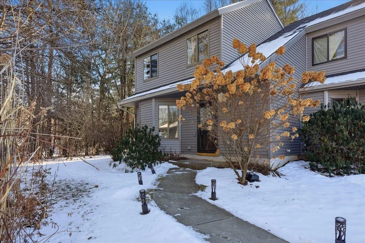 10 Chelsea Circle, South Burlington, VT 05403 - Image #1