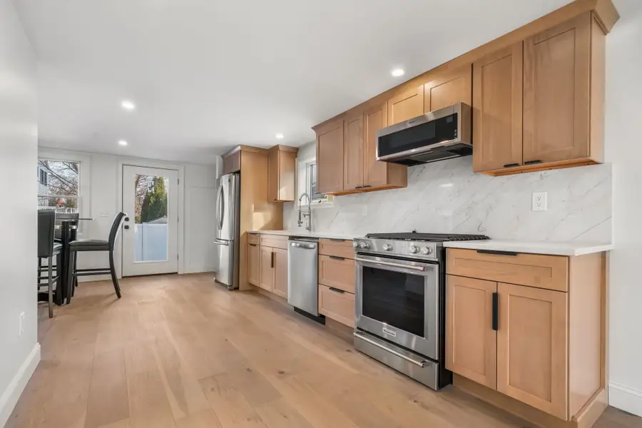 29 Thorwald Avenue, Hampton, NH 03842 - Image #3