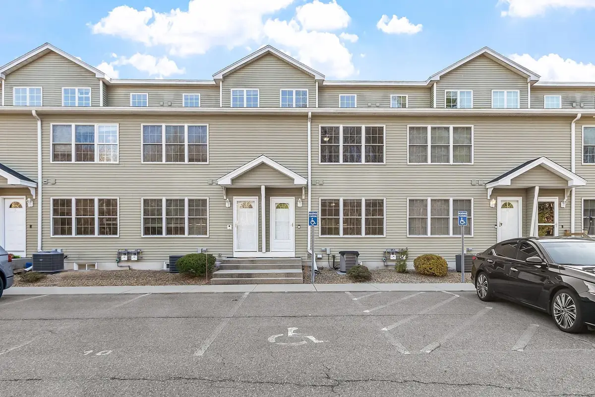 10 Steeple Chase Drive, Hampstead, NH 03841 - Image #1