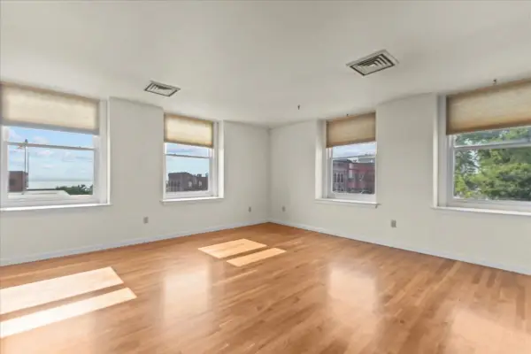 131 Main Street #302, Burlington, VT 05403