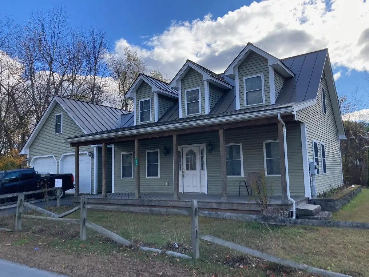286 Giddings Street, North Springfield, VT 05150 - Image #1