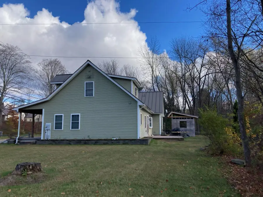 286 Giddings Street, North Springfield, VT 05150 - Image #2