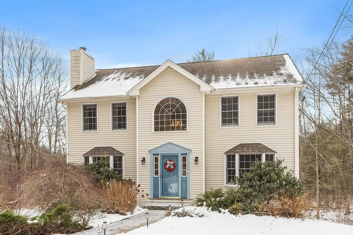 254 South Road, Kensington, NH 03833 - Image #1