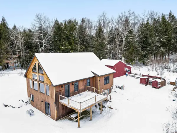 932 Mud City Loop, Morristown, VT 05661