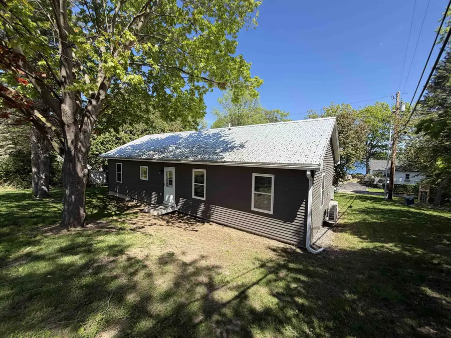 102 East Shore Drive, Saint Albans, VT 05478 - #2