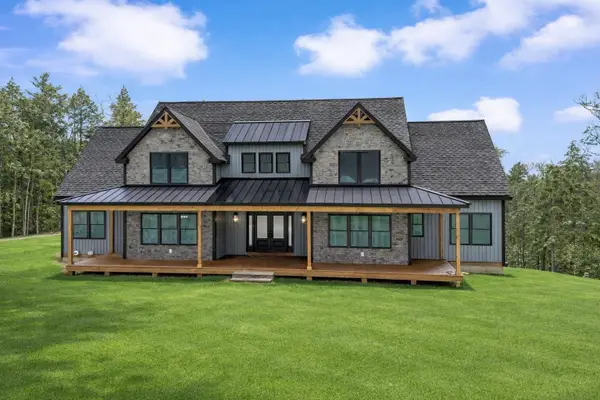 17 Sawmill Lane, New Boston, NH 03070