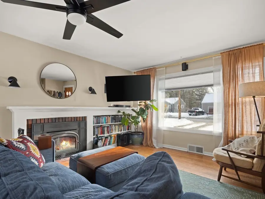 17 South Summit Street, Essex Junction, VT 05452 - Image #2