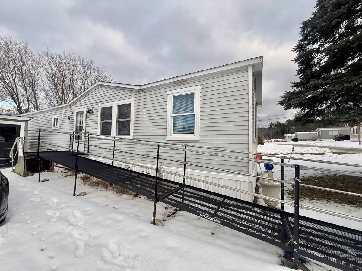 9 Billings Mobile Manor, Rutland, VT 05701 - #1