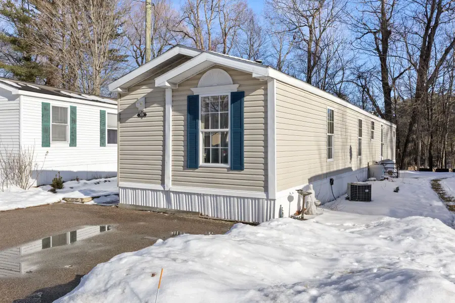 69 Polly Ann Park, Dover, NH 03820 - Image #3