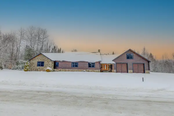 84 Ruth Road, Carroll, NH 03595