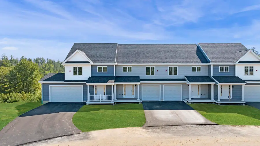 7 Autumn Lane, Raymond, NH 03077 - Image #2