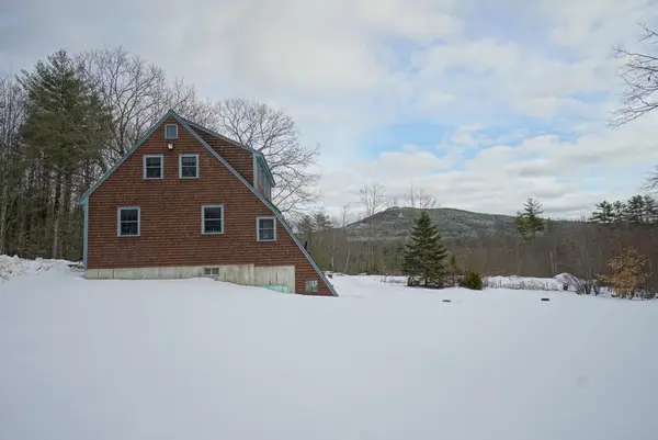 185 Larkin Hill Road, Bennington, NH 03442