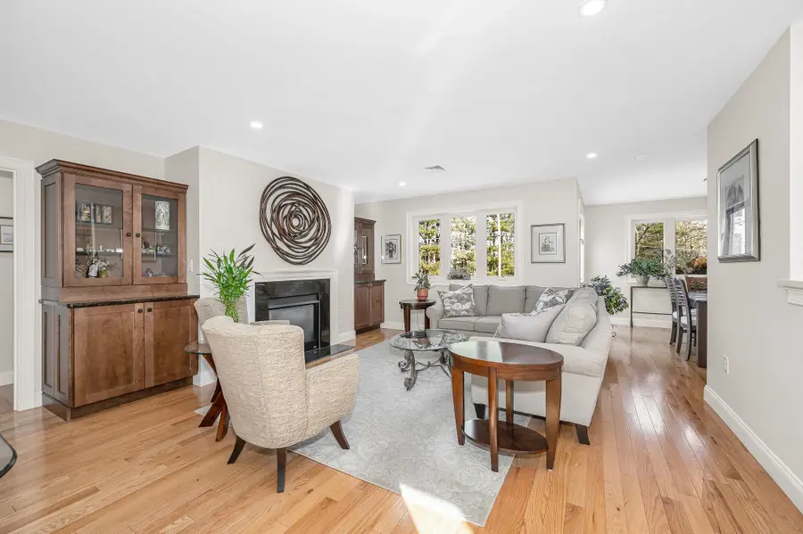 4 Heather Court, Nashua, NH 03062 - Image #3