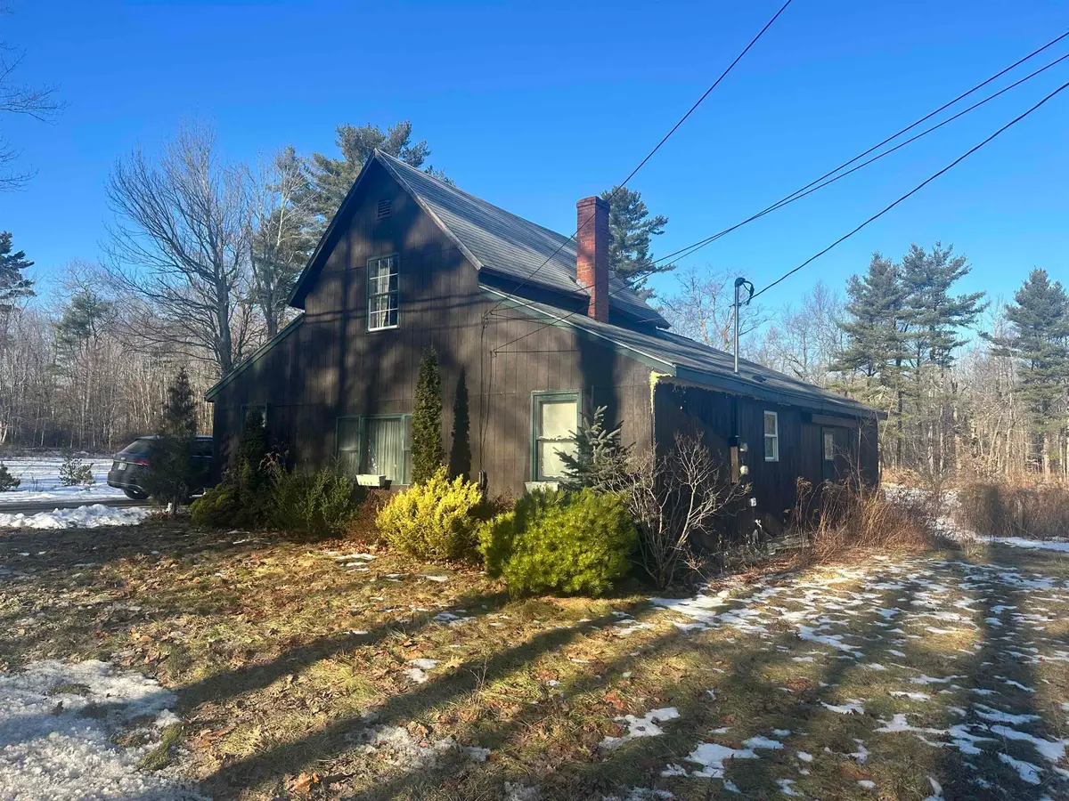 211 Sandown Road, Chester, NH 03036 - Image #1