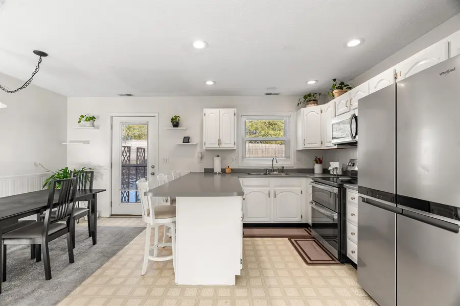 6 Kingston Way #B, Hudson, NH 03051 - Image #2