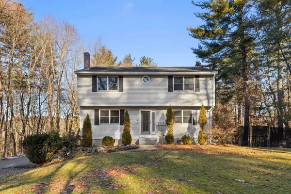 17 Gordon Avenue, Pelham, NH 03076