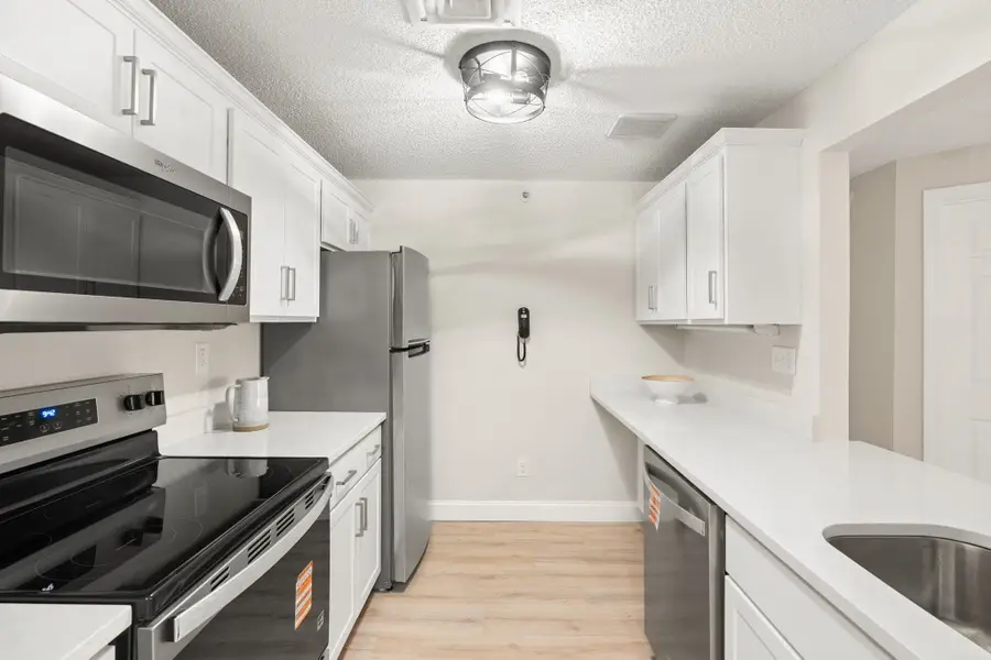 3 Mayfair Lane #207, Nashua, NH 03063 - Image #3