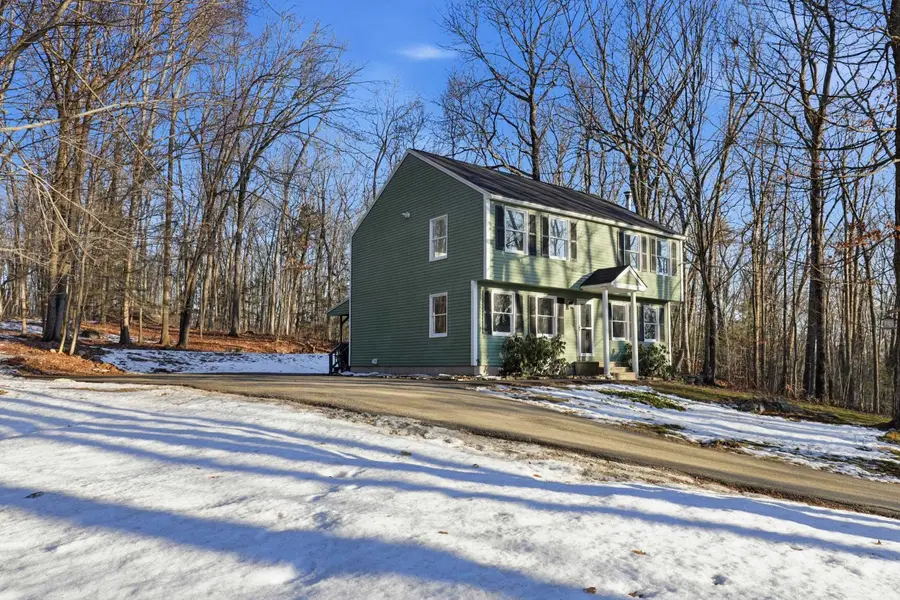 7 Ashley Court, Raymond, NH 03077 - Image #3
