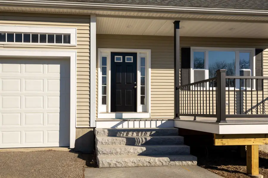 26 Moffat Street, Portsmouth, NH 03801 - Image #2