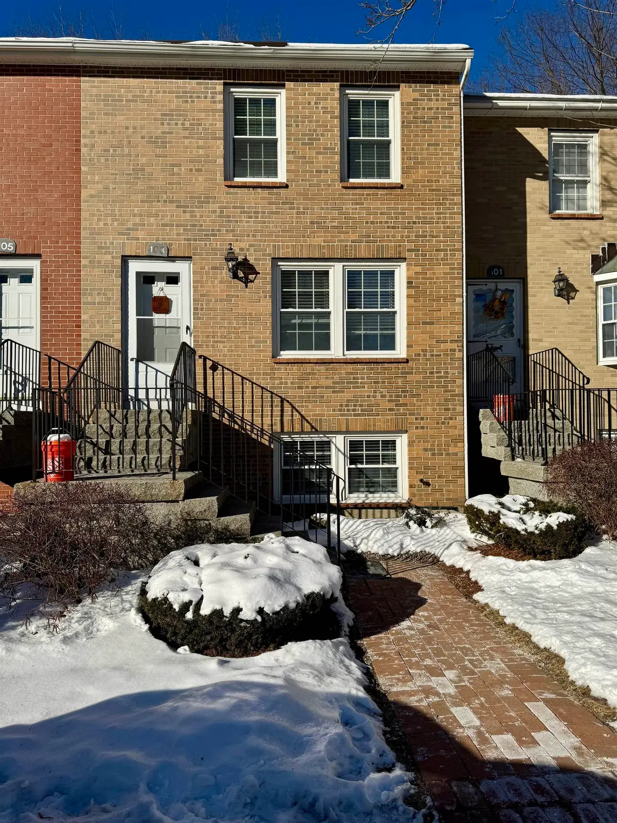 103 Derryfield Court, Manchester, NH 03104 - Image #1