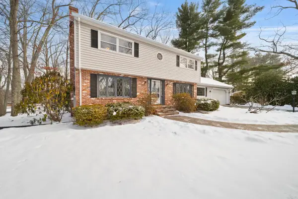 18 Mason Drive, Salem, NH 03079