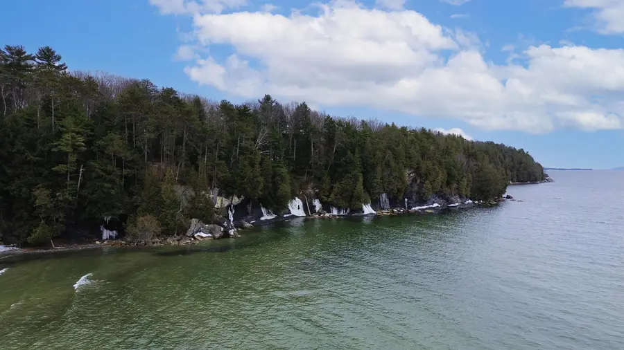 104 Lakewood Parkway, Burlington, VT 05408 - Image #3