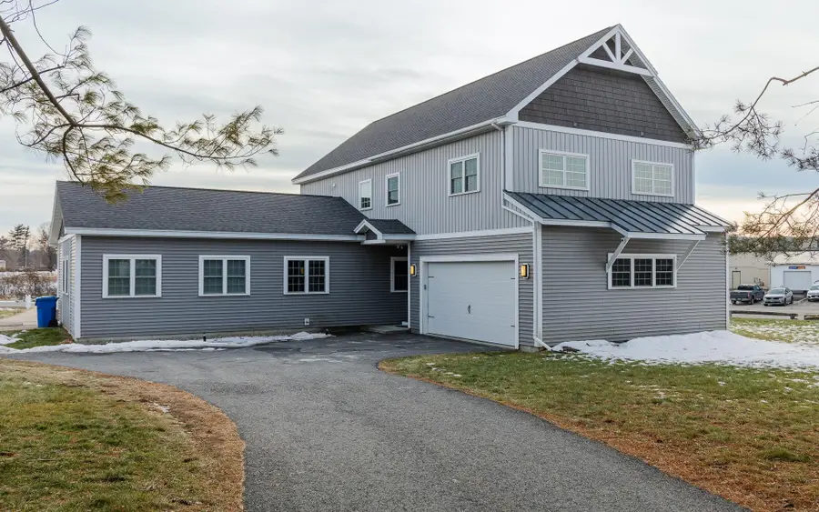 60 Dearborn Circle, Walpole, NH 03608 - Image #2