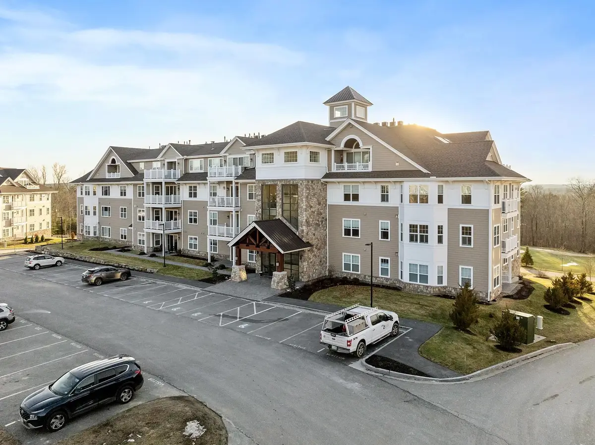 3 Longview Drive #305, Atkinson, NH 03811 - Image #1
