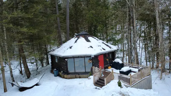 438 Old Bradley Road, St. Johnsbury, VT 05819