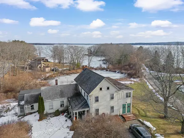 274 Bay Road, Newmarket, NH 03857