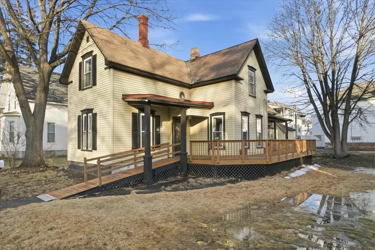 203 Walnut Street, Manchester, NH 03104 - Image #1