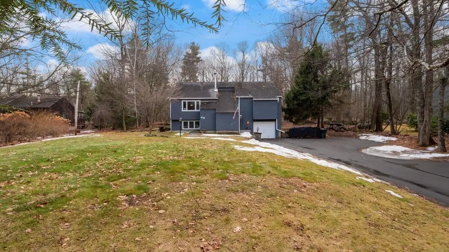 48 Redfield Circle, Derry, NH 03038 - Image #2