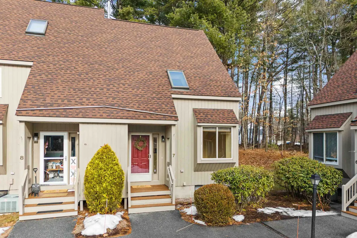 7 Suffolk Court, Bedford, NH 03110 - Image #1