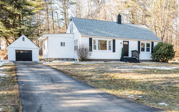 121 Hampstead Road, Sandown, NH 03873