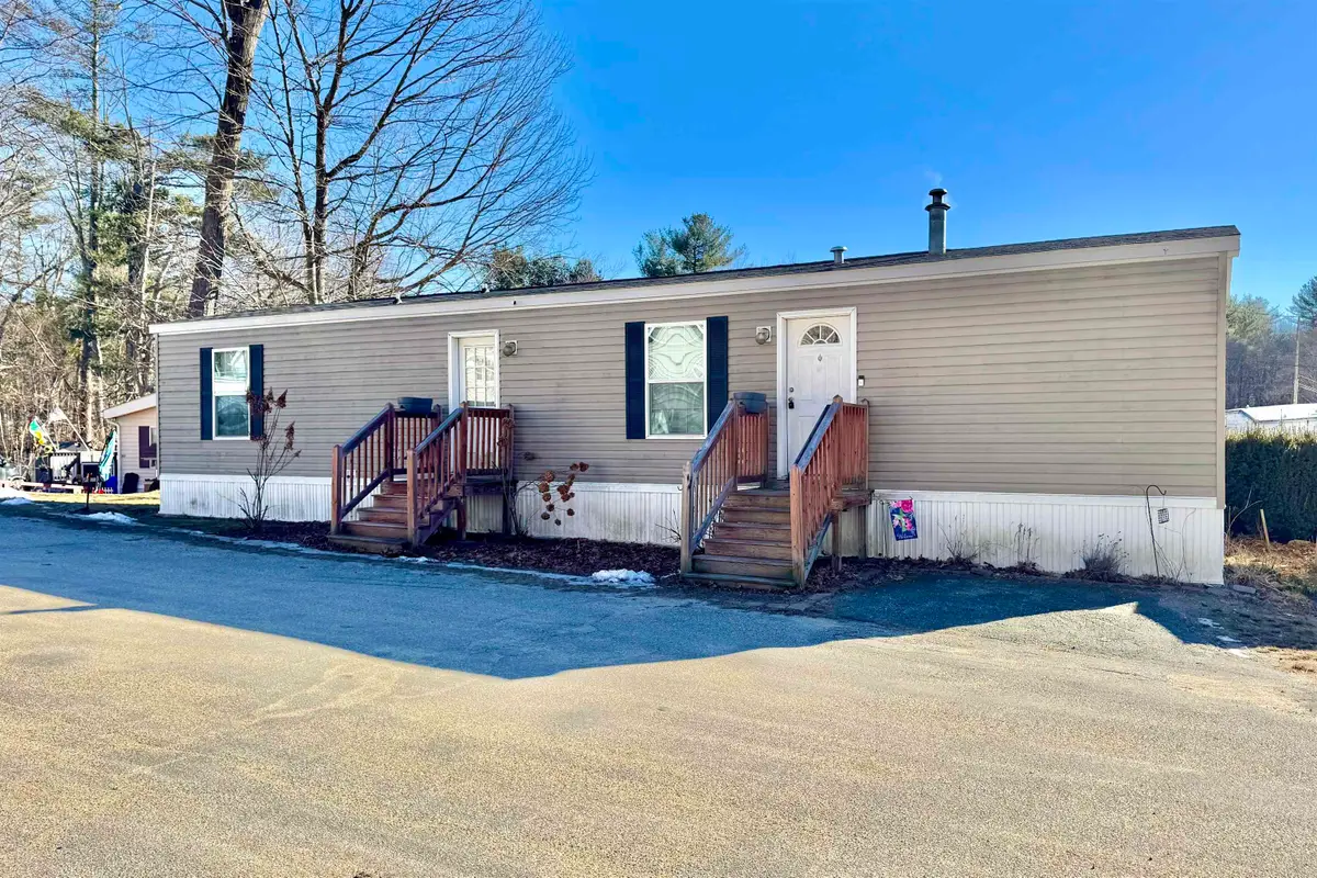 62 Mobile Drive, Hudson, NH 03051 - Image #1