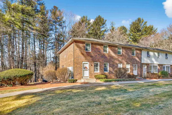47 Oakridge Drive, Londonderry, NH 03053