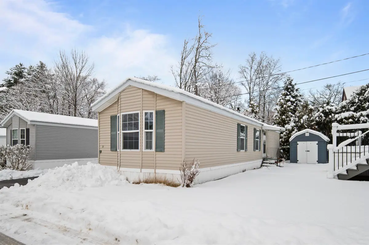 26 Amherst Road, Newmarket, NH 03857 - Image #1