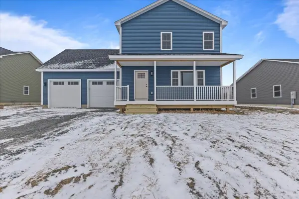 28 Dozer Drive, St. Albans Town, VT 05478