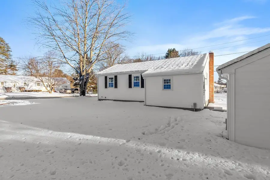 13 Centerville Drive, Salem, NH 03079-2311 - Image #2