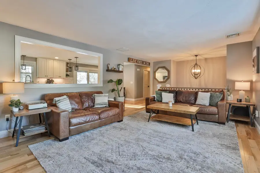 26 Sunapee Street, Nashua, NH 03063 - Image #3