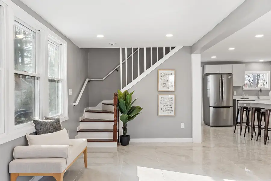 40 Grove Avenue, Salem, NH 03079 - Image #2