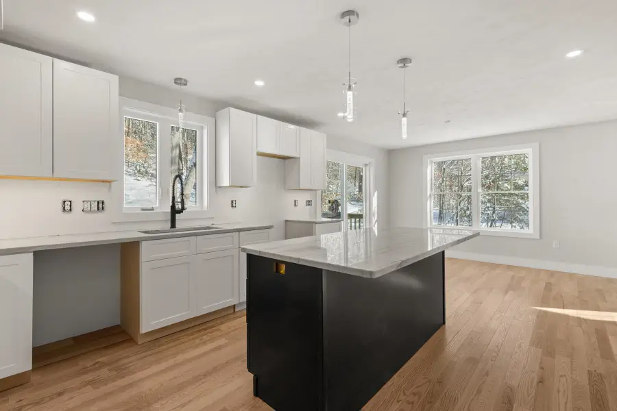 12 Peaslee Road, Rochester, NH 03867 - Image #2