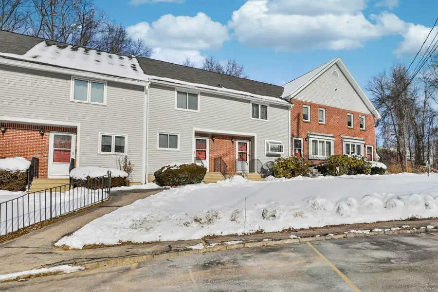 47 Willow Creek Drive, Hudson, NH 03051 - Image #2