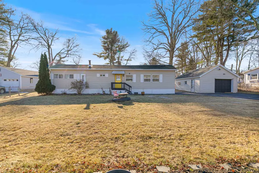 8 Gardner Avenue, Salem, NH 03079 - Image #2