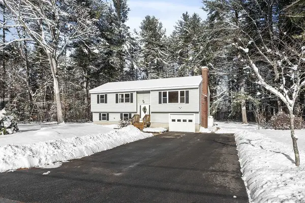 7 Tranquil Drive, Londonderry, NH 03053